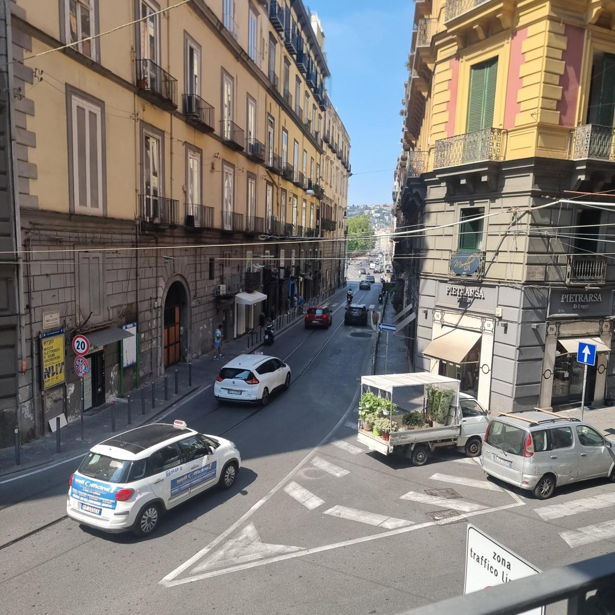 Bed Morelli 49 , Chiaia Neapol Pokoj fotografie